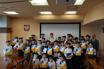 Zajęcia Dziecięcej Akademii Wiedzy i Umiejętności przy ANS w Lesznie